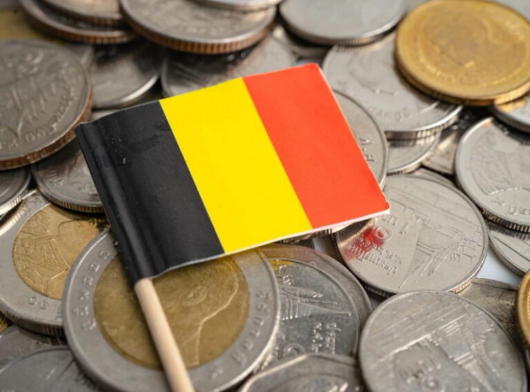 318005 Shutterstock 2095882543 F.webp Snapshot 00.02.126