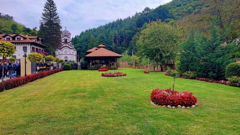 384271389 10227846815530748 3233540208503218289 N