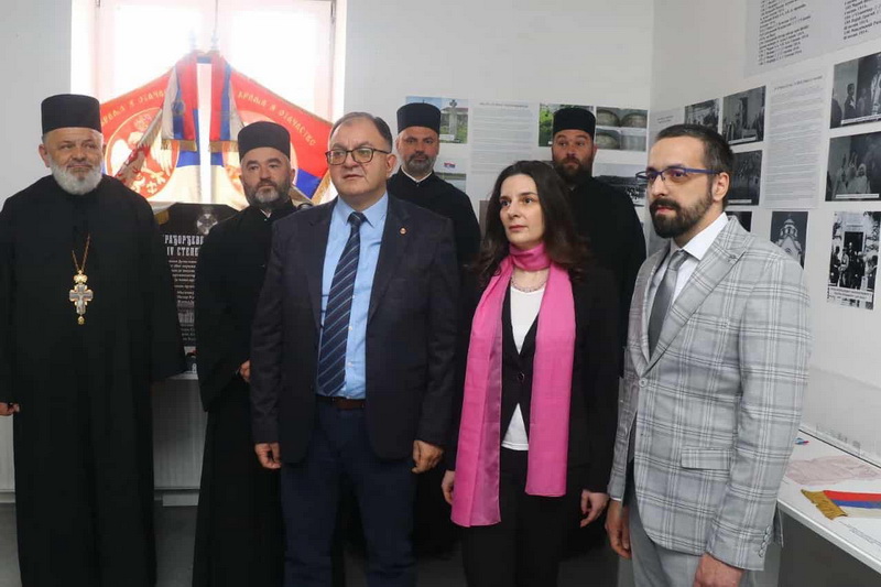 432862721 293669240410832 5183712462581612696 N