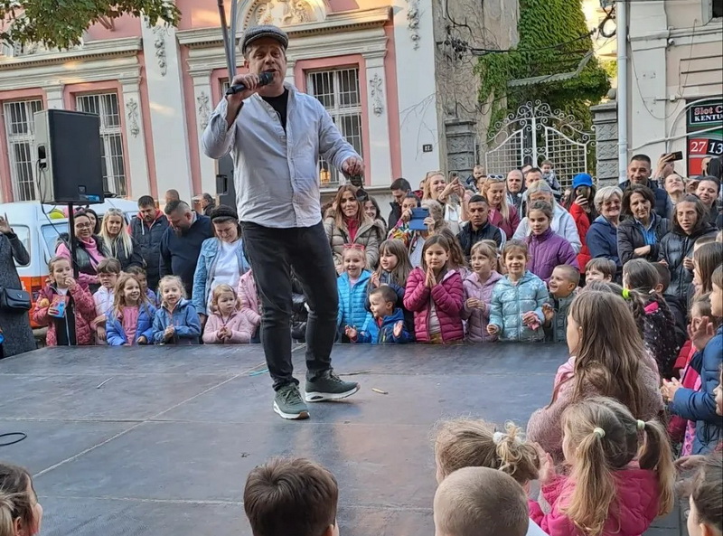 438725585 752826543645655 9118296202339437437 N