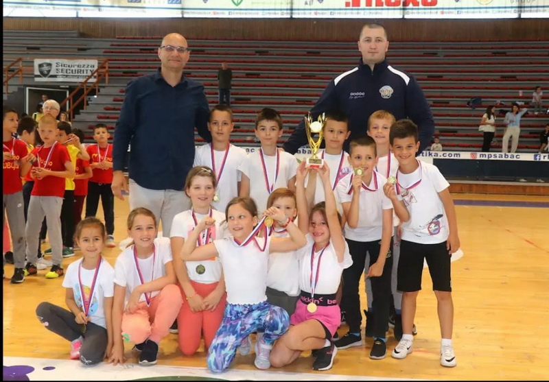 440963177 1034328738376682 3983504917844726642 N