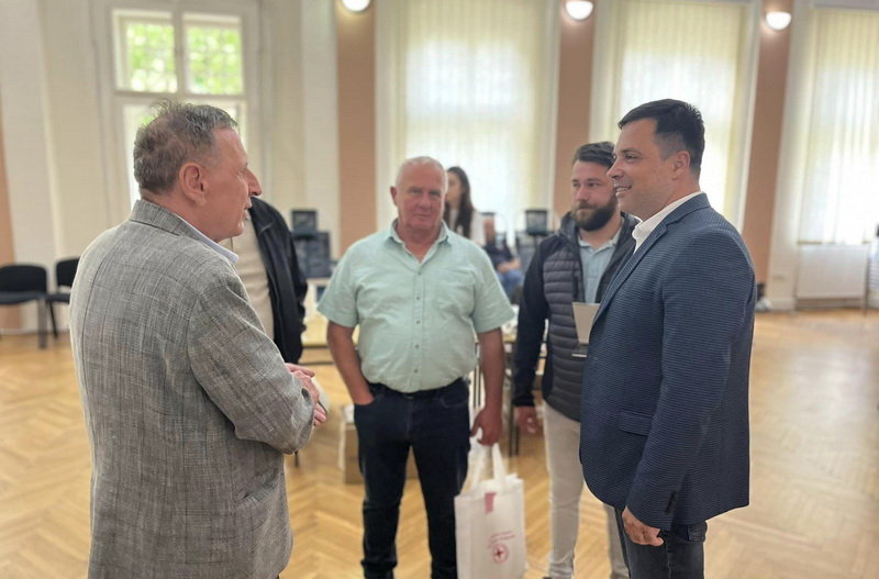 443712575 898721495600644 8797056136879607243 N