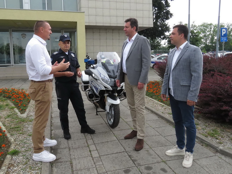 447893288 1029768089155109 8088838523561602735 N