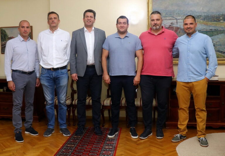 449792171 1045035127628405 2634877428177884511 N