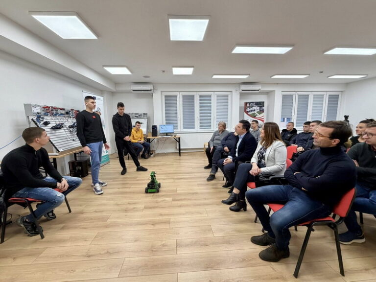 598505831 1346697147469741 6537884320758827173 N