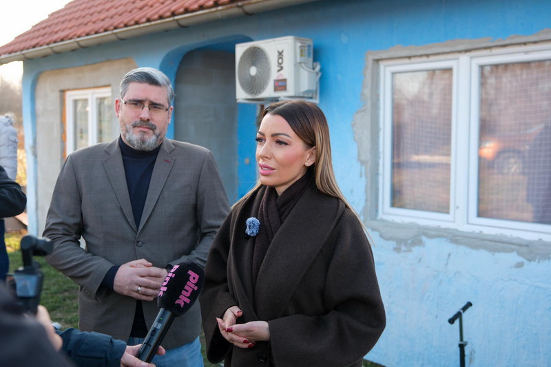 615365256 122114050767156570 1677796229242893787 N