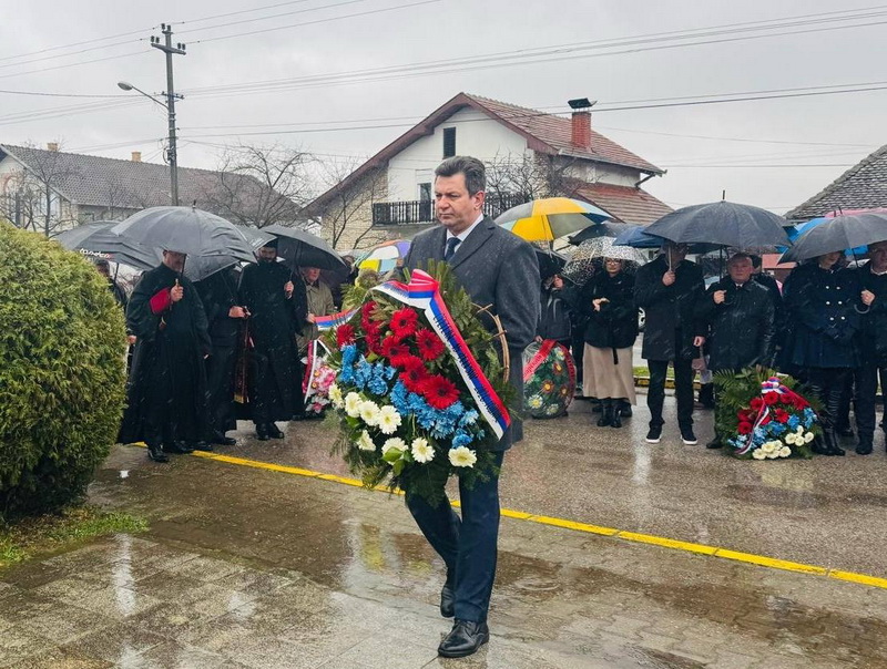 634698031 1555264763272103 2446278446834891740 N