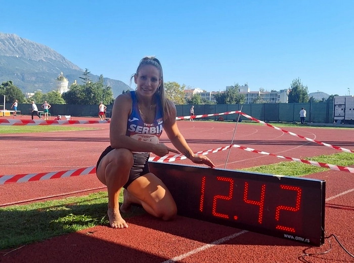 89a12670 4730 4942 Ae64 95e965c400fe