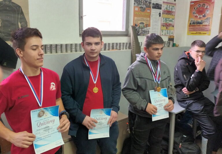 Img 647bf0128009e5f5df1c3d11b9c1f7de V