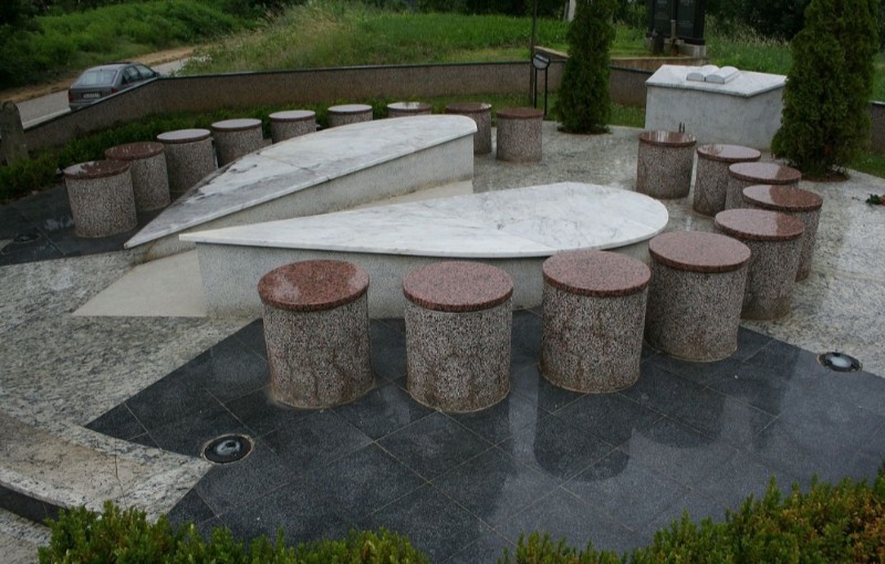 Ašikov grob