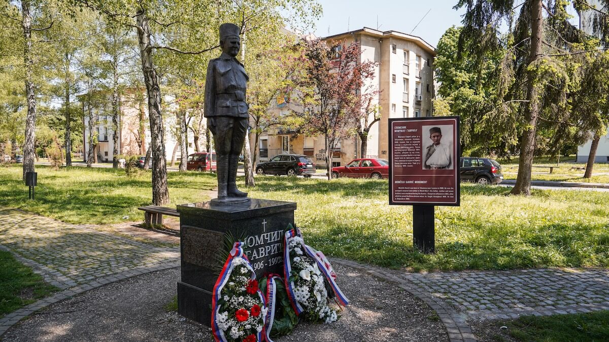 Spomenik Momcilu Gavricu