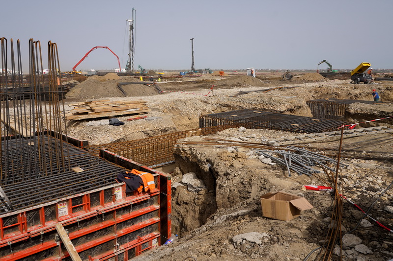 Gradilite BuduÆeg Kompleksa U SurÈinu