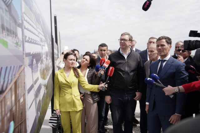 Aleksandar VuÈiÆ, Dragan DajiÆ, Sinia Mali