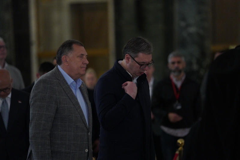 Milorad Dodik, Aleksandar VuÈiÆ