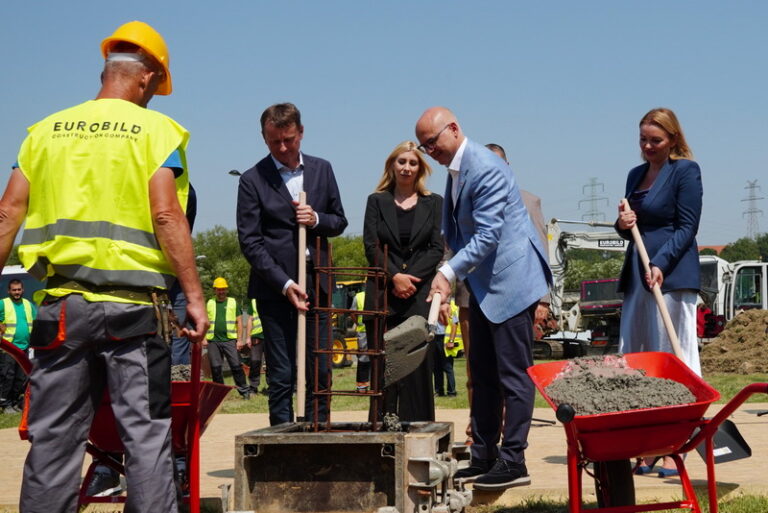 GliiÆ, VuÈeviÆ I StanisavljeviÆ