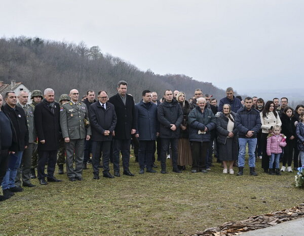 Grupna Fotografija