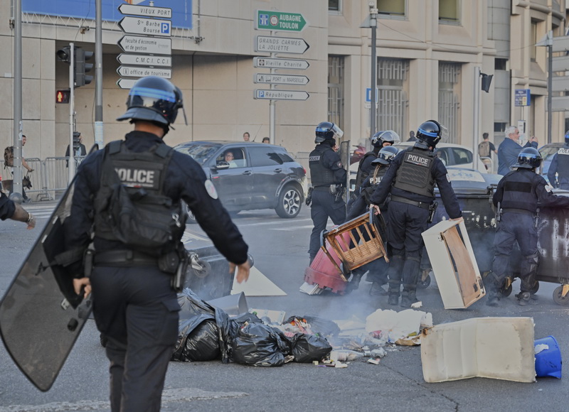 France Block Everything