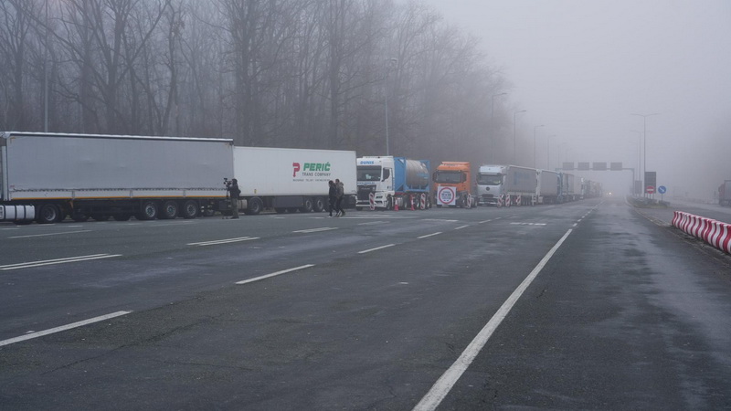 Blokada Teretnog SaobraÆaja Na GraniÈnom Prelazu Batrovci