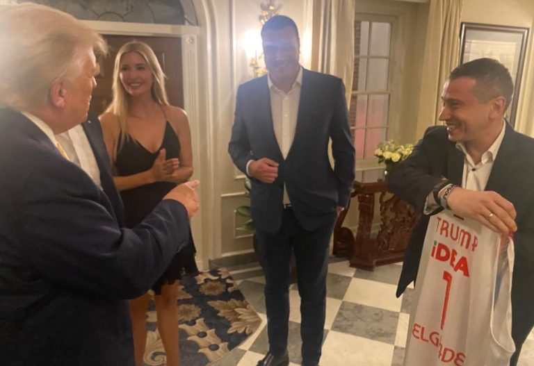 Donald Tramp postao zvezdaš