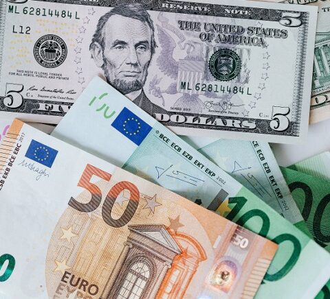 Dolar i evro